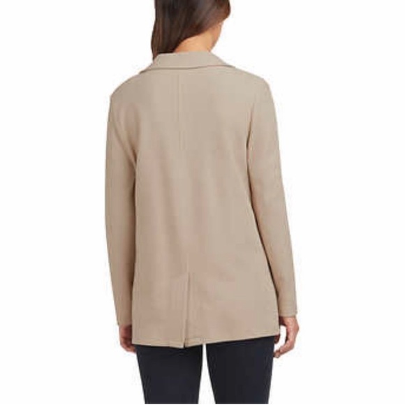 ISO: I am not selling this item. Matty M knit blazer size Large in color nude - Picture 3 of 3